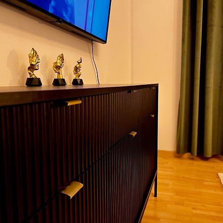 Comfy & Warm City Apartment - Self Check-In Грац Екстериор снимка