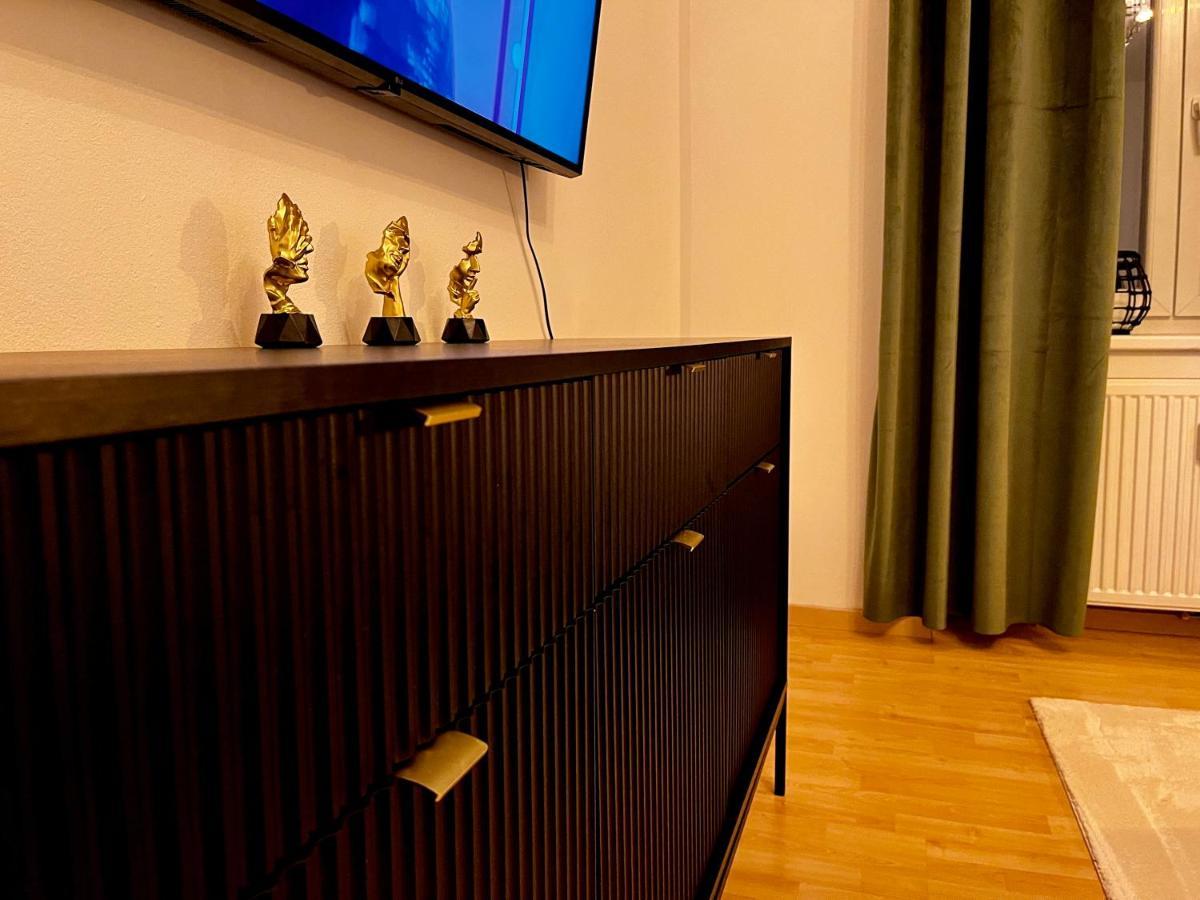 Comfy & Warm City Apartment - Self Check-In Грац Екстериор снимка