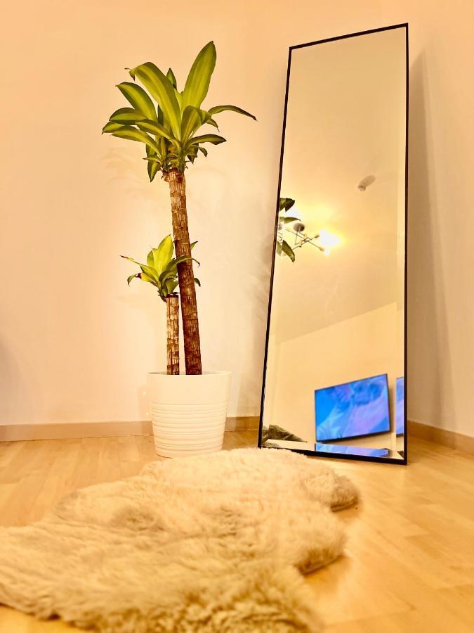 Comfy & Warm City Apartment - Self Check-In Грац Екстериор снимка